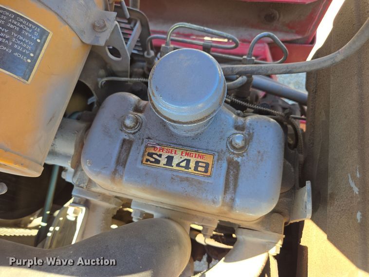 image for item EE7765 1979 Massey Ferguson  220-4 MFWD tractor