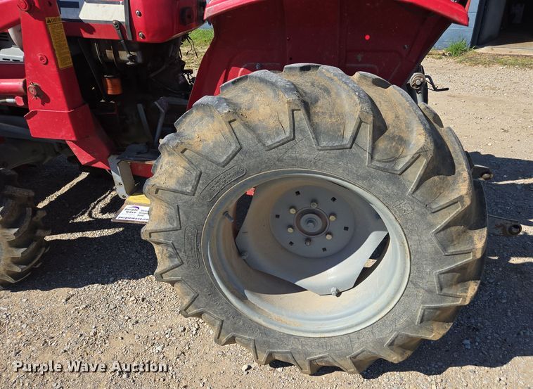 image for item EE7765 1979 Massey Ferguson  220-4 MFWD tractor