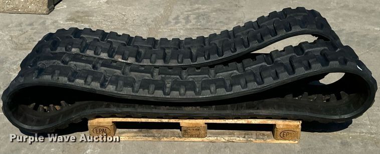 image for item EG6672 Bobcat  Bridgestone  tracks
