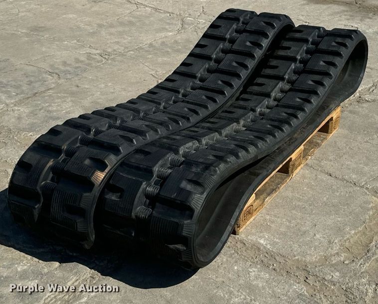 image for item EG6672 Bobcat  Bridgestone  tracks