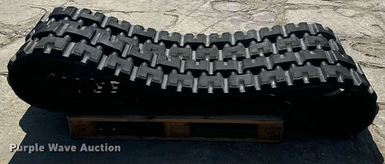 image for item EG6672 Bobcat  Bridgestone  tracks
