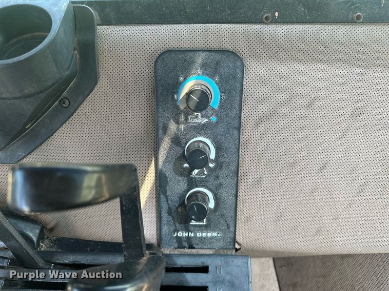 image for item EK0015 1992 John Deere  4960 MFWD tractor