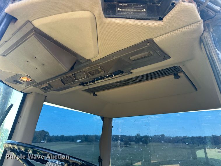 image for item EK0015 1992 John Deere  4960 MFWD tractor