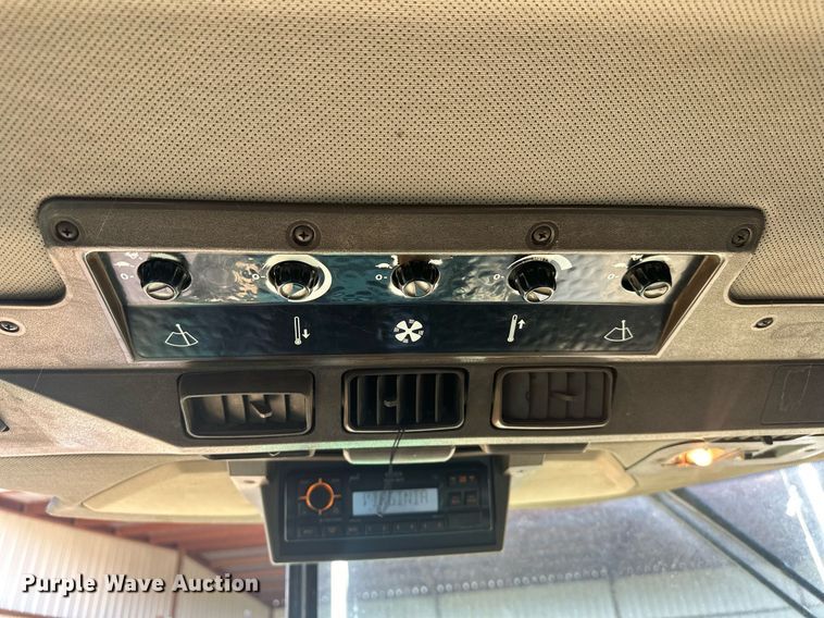 image for item EK0015 1992 John Deere  4960 MFWD tractor