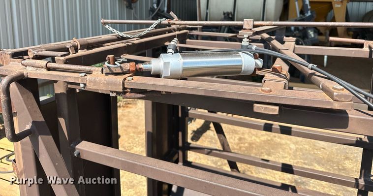 image for item EK0017 Tarter roping chute 