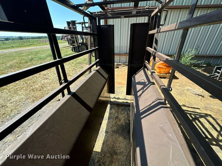 image for item EK0017 Tarter roping chute 