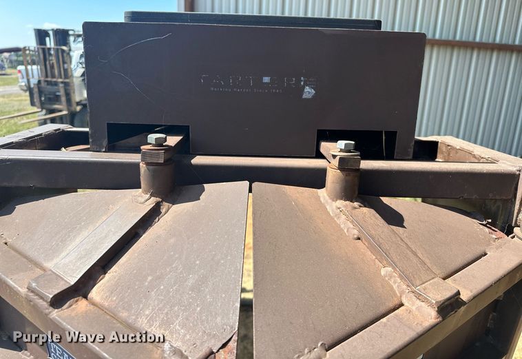 image for item EK0017 Tarter roping chute 