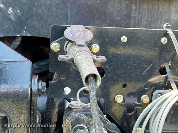 image for item EK3386 1995 Kinze 2600 planter