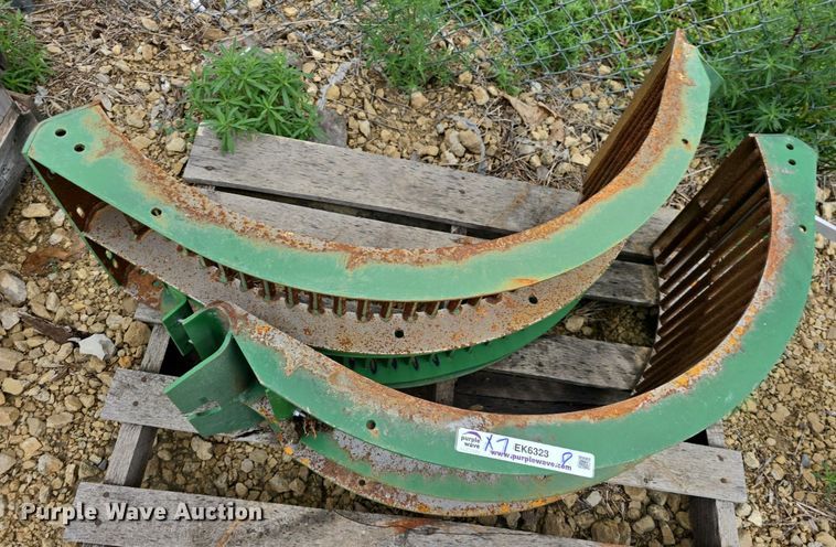 image for item EK6323 (19) John Deere combine concaves