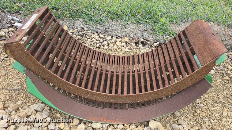 image for item EK6323 (19) John Deere combine concaves