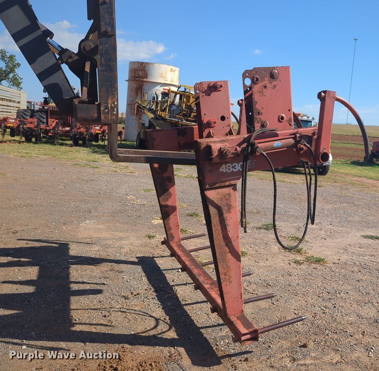image for item EQ2192 Hesston 4830 square bale grapple