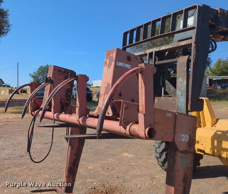 image for item EQ2192 Hesston 4830 square bale grapple