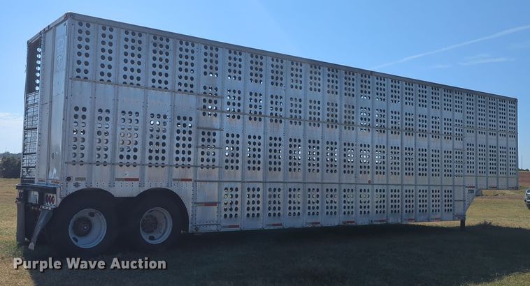 image for item EQ2193 1983 Merritt Cattle Drive livestock trailer