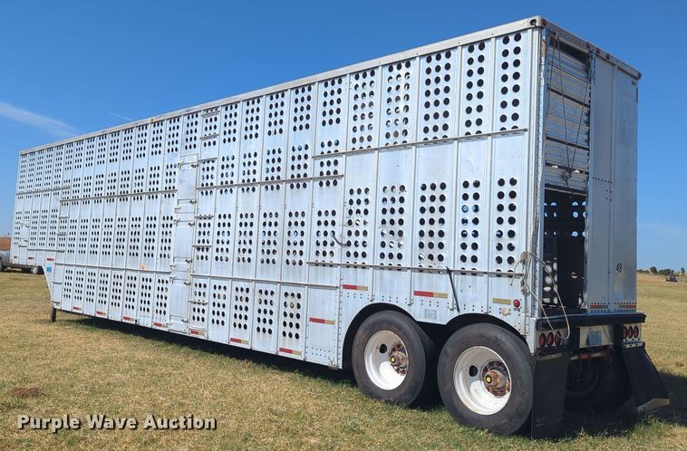 image for item EQ2193 1983 Merritt Cattle Drive livestock trailer
