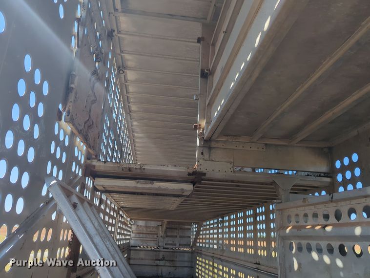 image for item EQ2193 1983 Merritt Cattle Drive livestock trailer