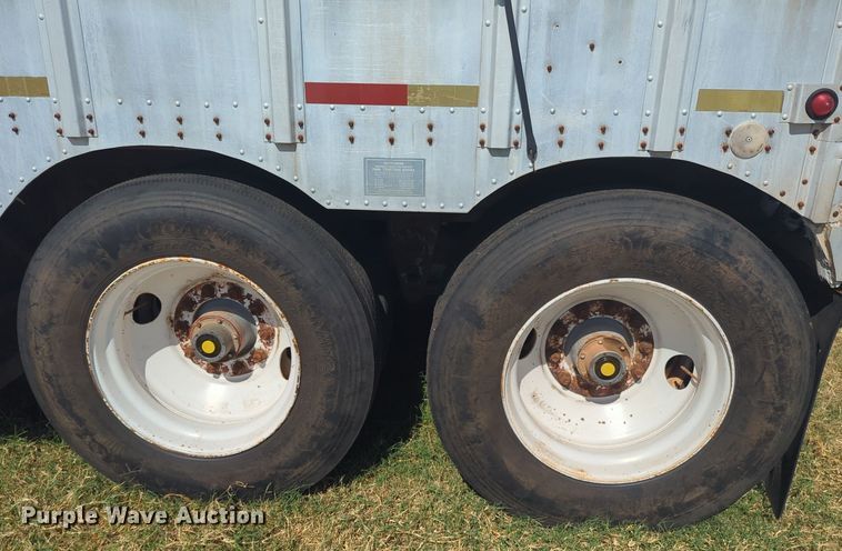 image for item EQ2193 1983 Merritt Cattle Drive livestock trailer
