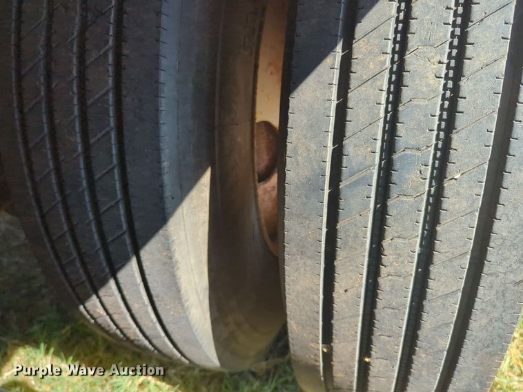 image for item EQ2193 1983 Merritt Cattle Drive livestock trailer