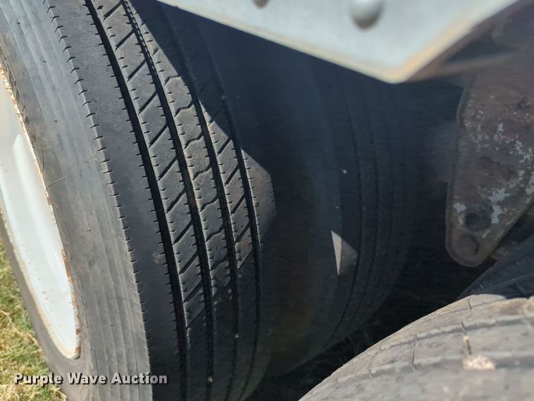 image for item EQ2193 1983 Merritt Cattle Drive livestock trailer