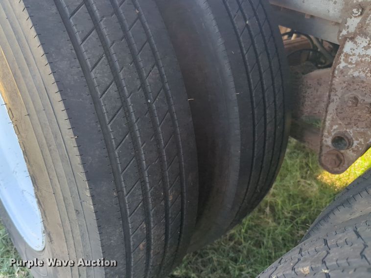 image for item EQ2193 1983 Merritt Cattle Drive livestock trailer