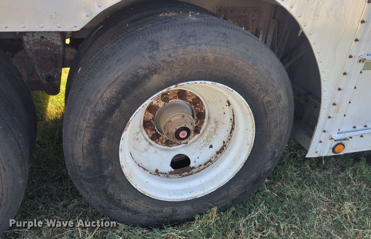 image for item EQ2193 1983 Merritt Cattle Drive livestock trailer