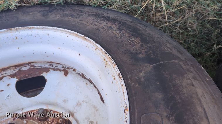 image for item EQ2193 1983 Merritt Cattle Drive livestock trailer