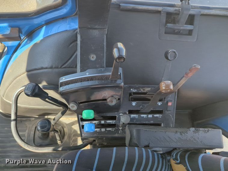 image for item EQ2196 1991 Ford  8730 tractor