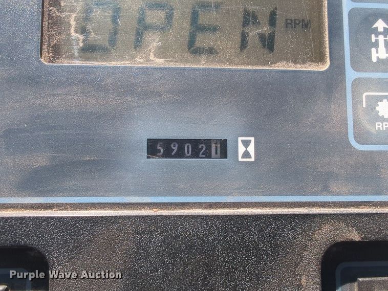 image for item EQ2196 1991 Ford  8730 tractor