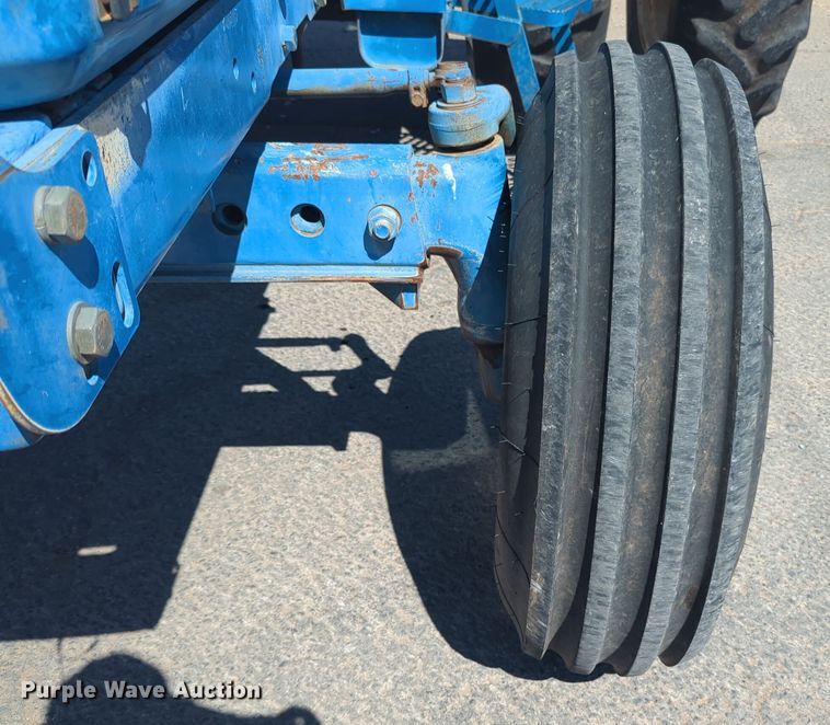 image for item EQ2196 1991 Ford  8730 tractor