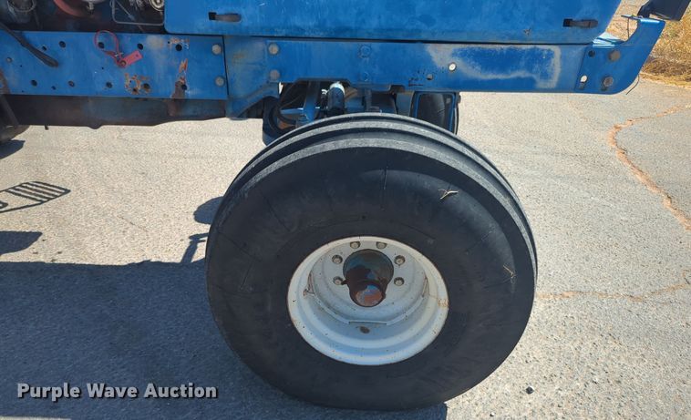 image for item EQ2196 1991 Ford  8730 tractor