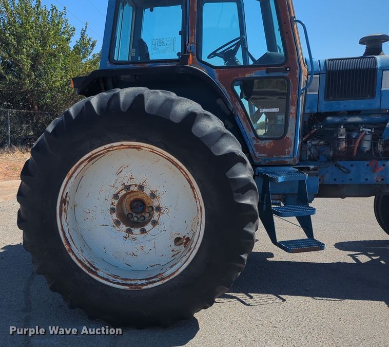 image for item EQ2196 1991 Ford  8730 tractor