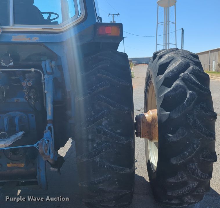 image for item EQ2196 1991 Ford  8730 tractor