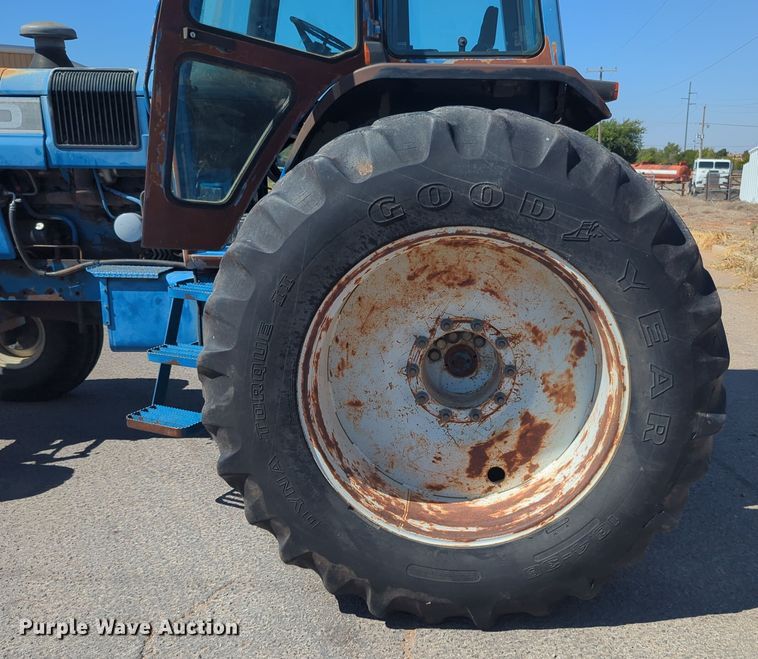 image for item EQ2196 1991 Ford  8730 tractor