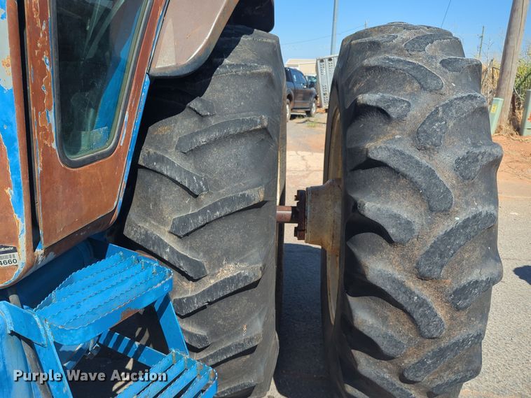 image for item EQ2196 1991 Ford  8730 tractor