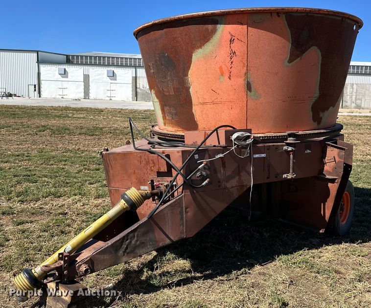 image for item ER8006 Burrows 760 feed mixer