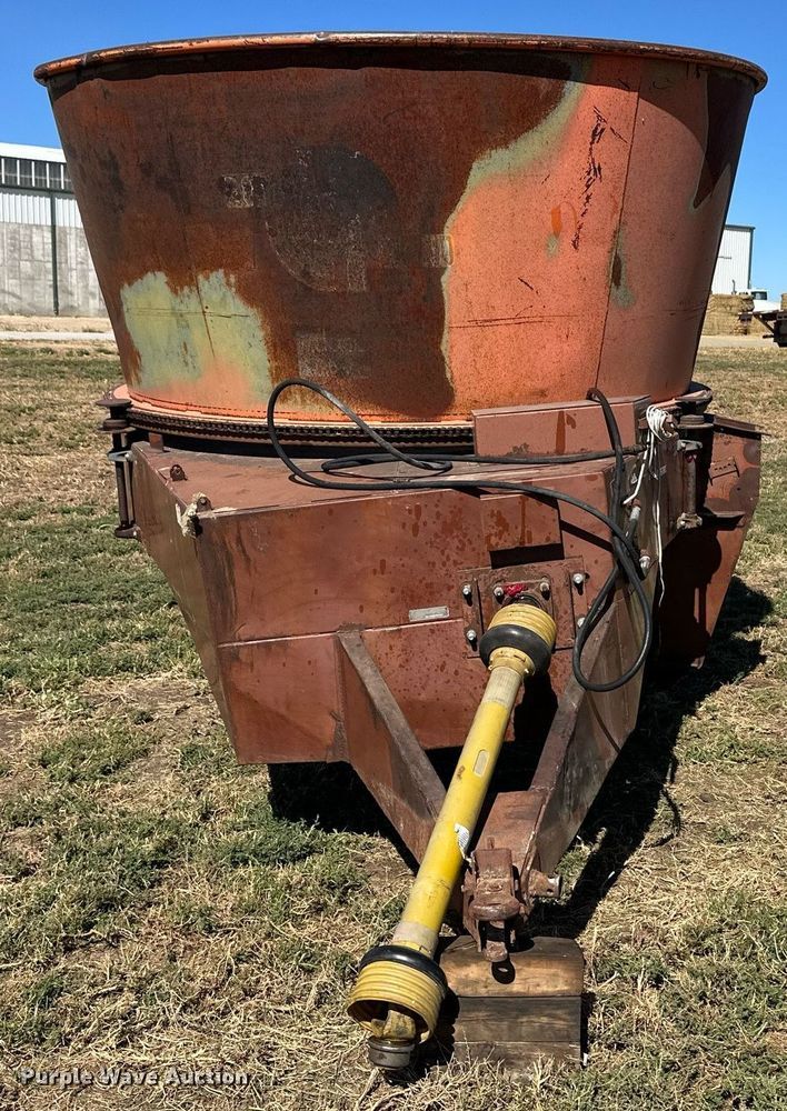 image for item ER8006 Burrows 760 feed mixer