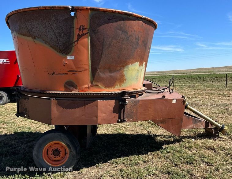 image for item ER8006 Burrows 760 feed mixer