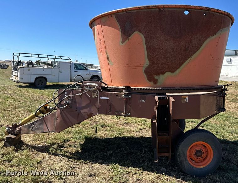 image for item ER8006 Burrows 760 feed mixer