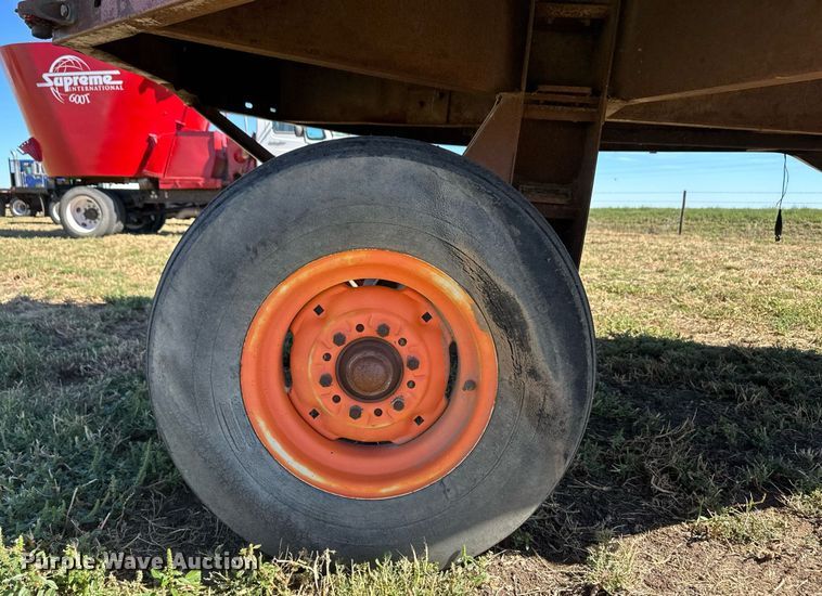 image for item ER8006 Burrows 760 feed mixer