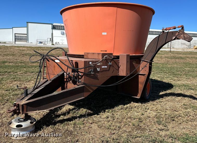 image for item ER8011 Burrows 760 feed mixer