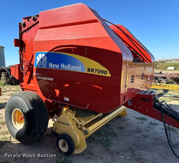 image for item ER8020 2013 New Holland BR7090 Specialty Crop round baler