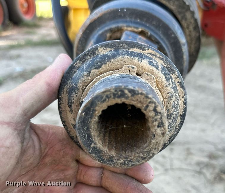 image for item ER8020 2013 New Holland BR7090 Specialty Crop round baler