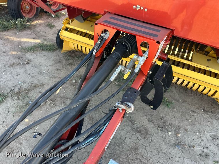 image for item ER8020 2013 New Holland BR7090 Specialty Crop round baler