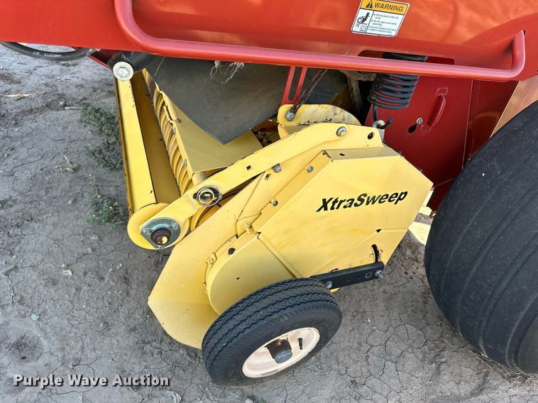 image for item ER8020 2013 New Holland BR7090 Specialty Crop round baler