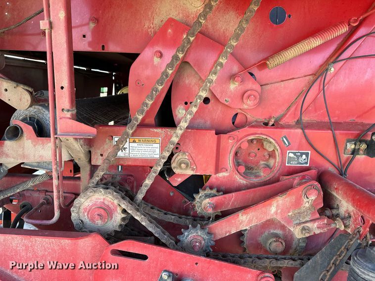 image for item ER8020 2013 New Holland BR7090 Specialty Crop round baler