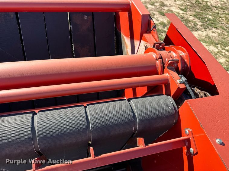 image for item ER8020 2013 New Holland BR7090 Specialty Crop round baler