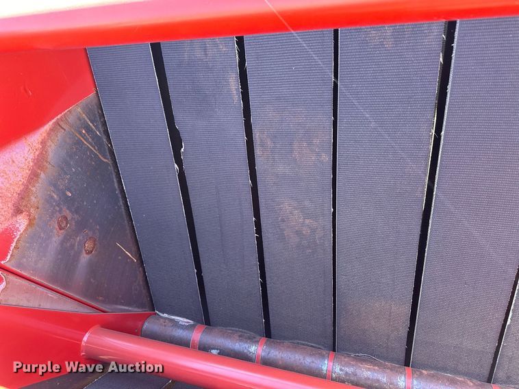 image for item ER8020 2013 New Holland BR7090 Specialty Crop round baler