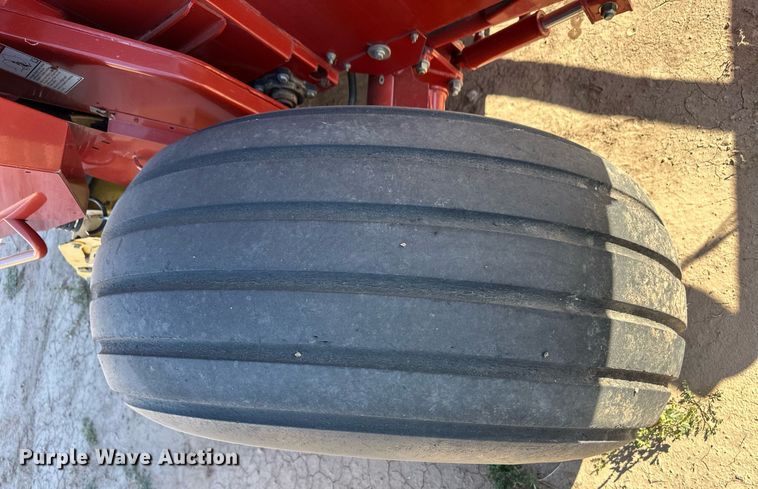 image for item ER8020 2013 New Holland BR7090 Specialty Crop round baler