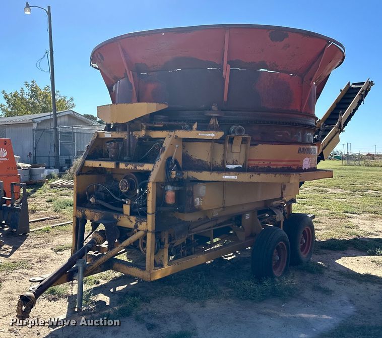 image for item ER8021 Haybuster H1100 bale processor