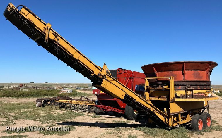 image for item ER8021 Haybuster H1100 bale processor