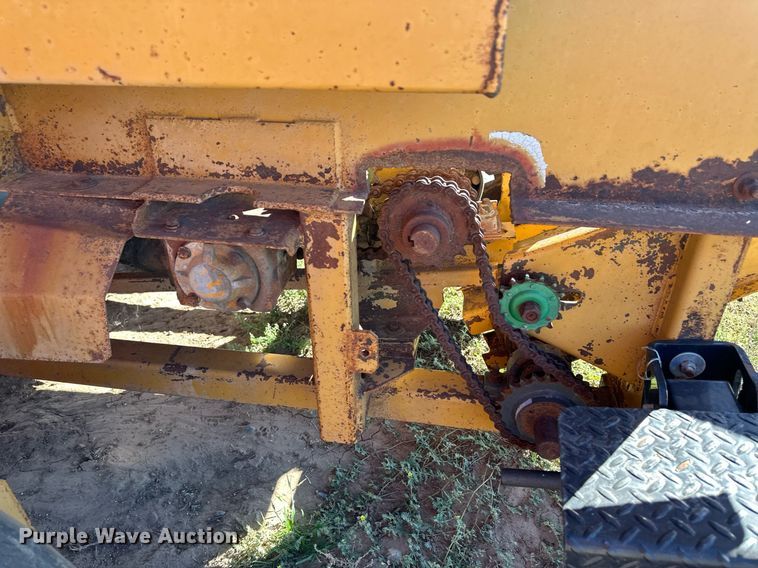 image for item ER8021 Haybuster H1100 bale processor